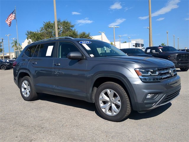 Used 2019 Volkswagen Atlas SE w/ Towing Package image 2