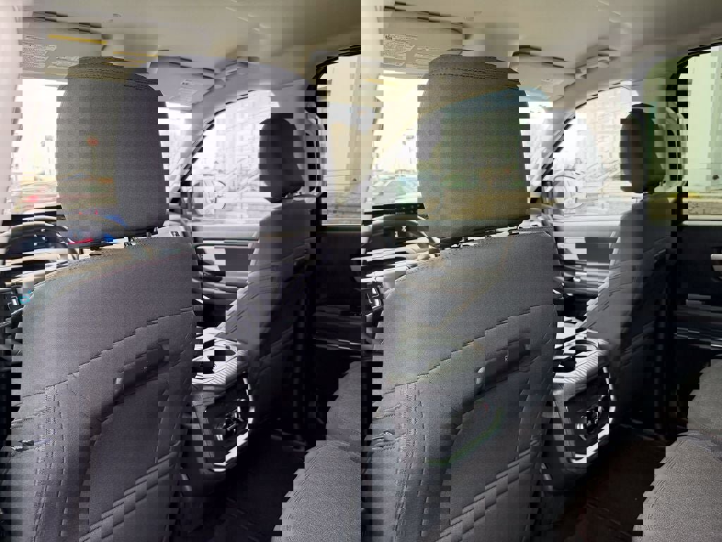 Certified 2025 Ford Expedition Active AWD/4WD image 14