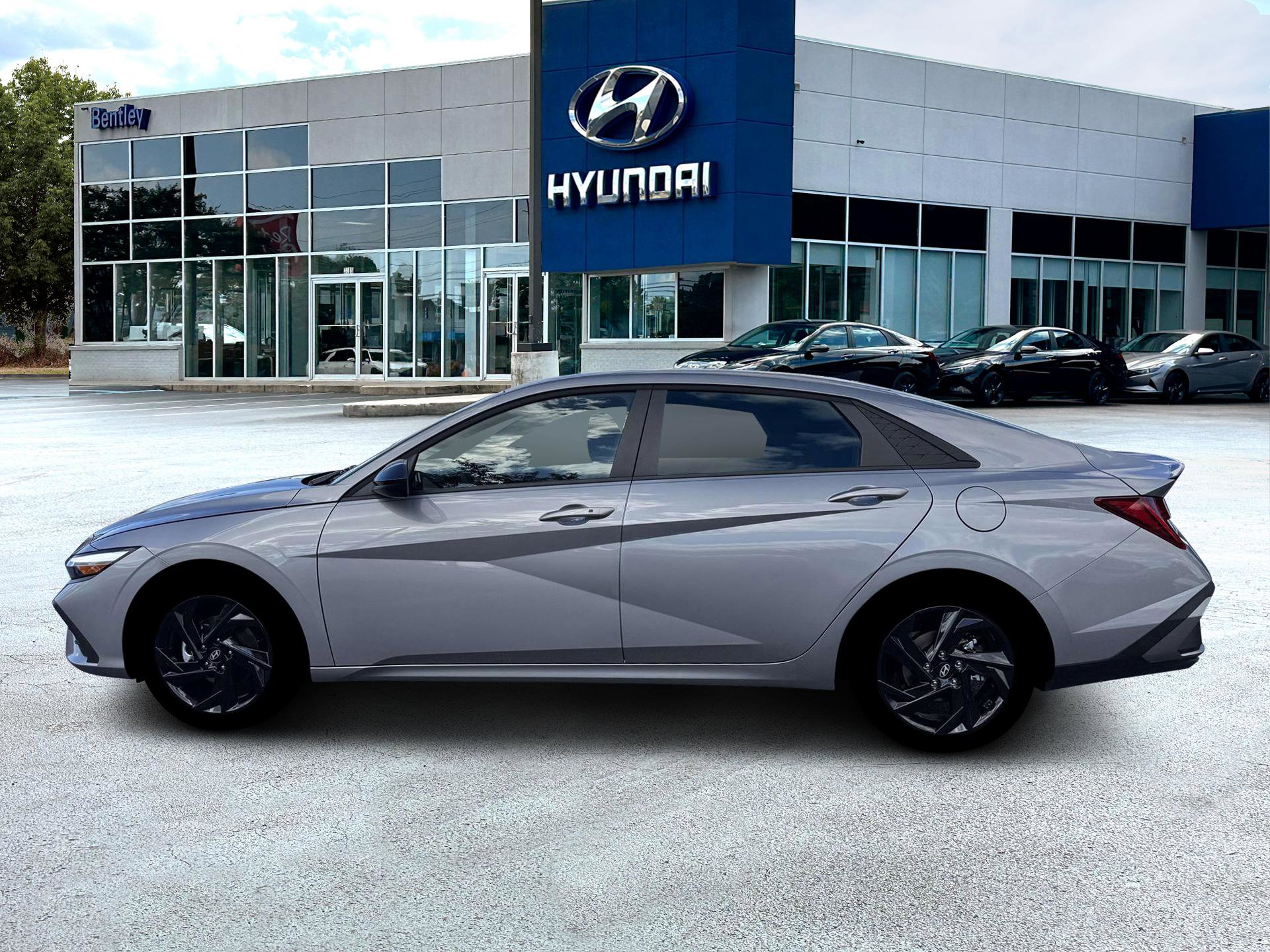 New 2026 Hyundai Elantra Sport FWD image 3