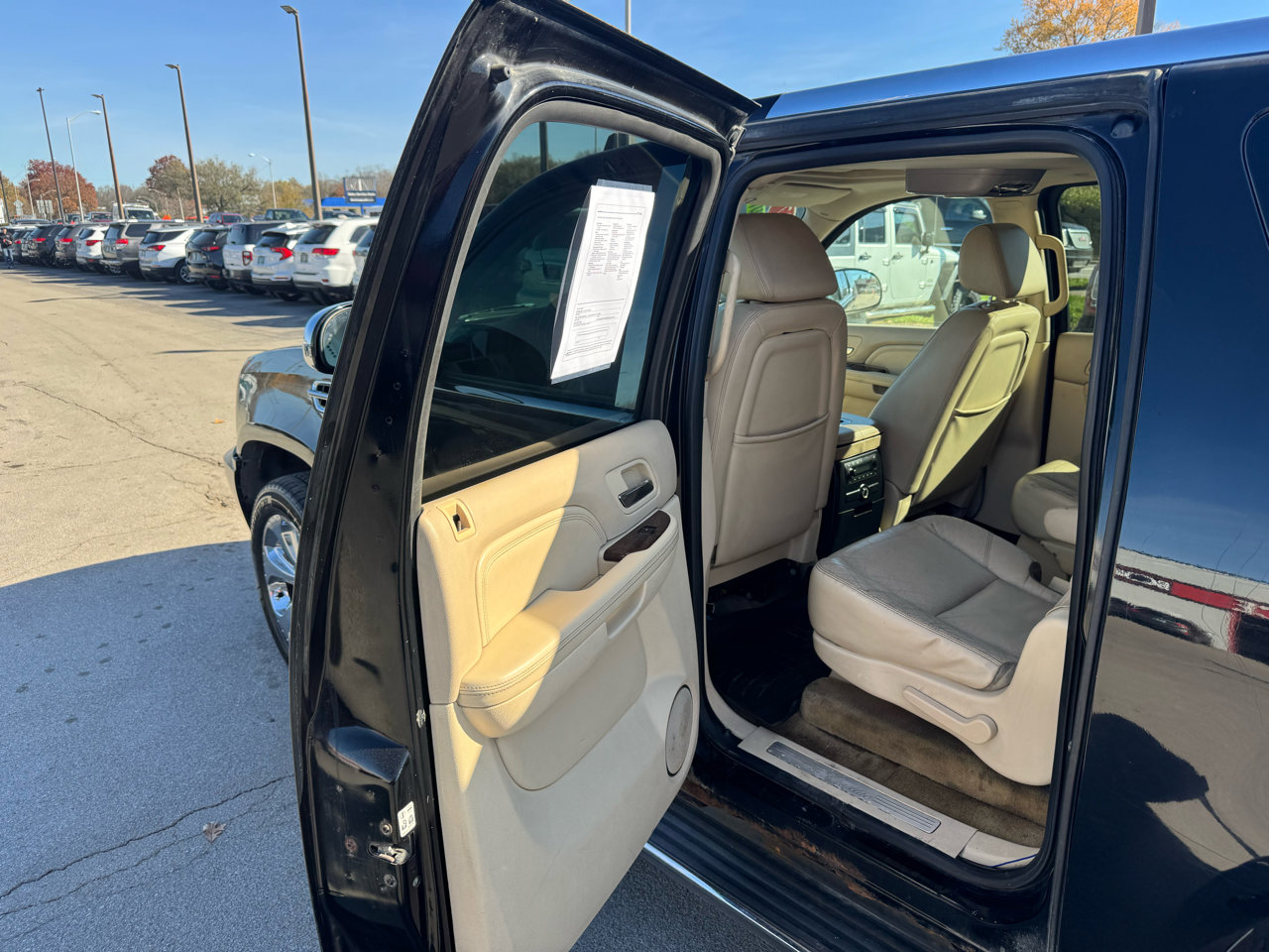 Used 2007 Cadillac Escalade ESV AWD image 13