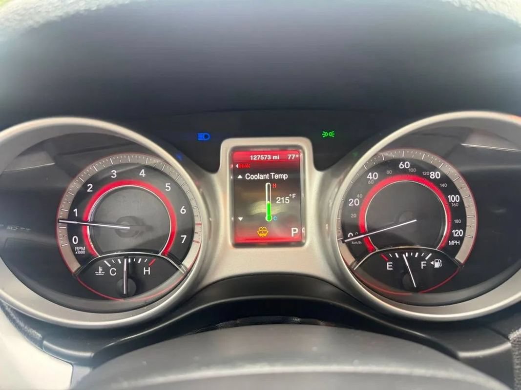 Used 2018 Dodge Journey SE w/ Connectivity Group FWD image 19