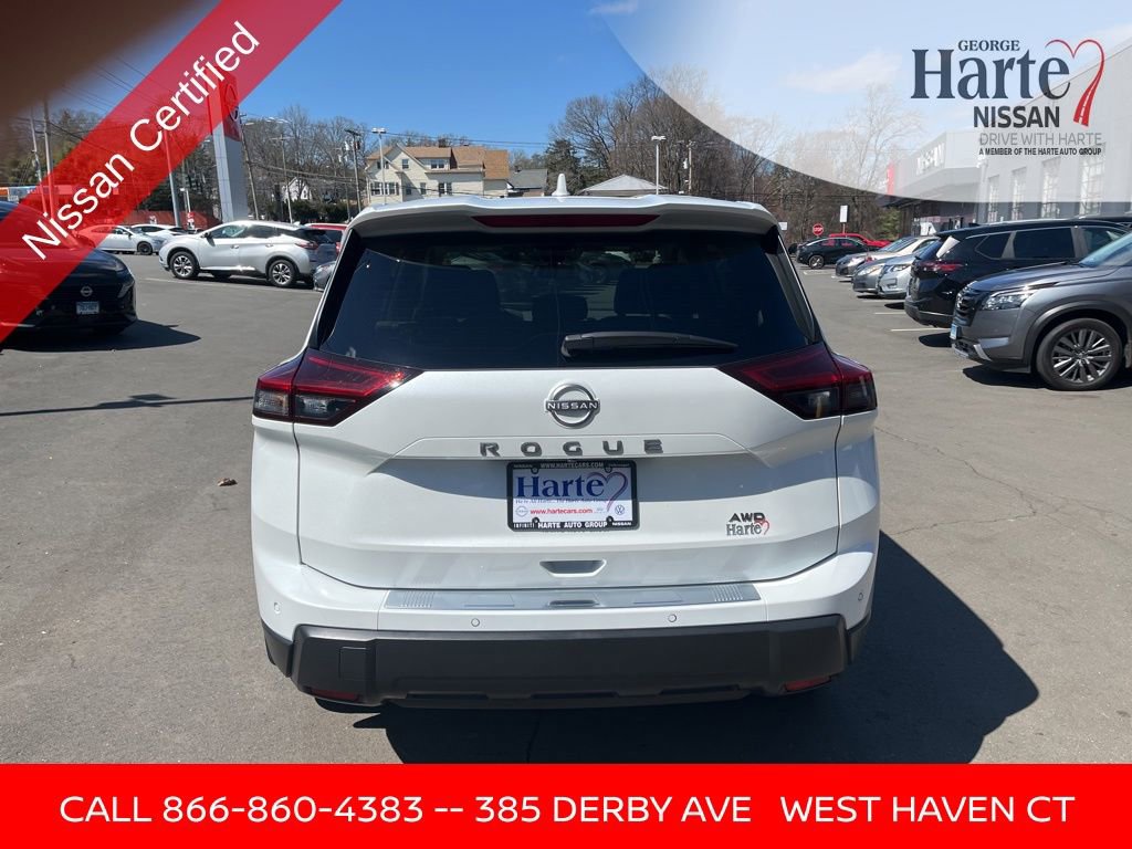 Certified 2025 Nissan Rogue SV image 4