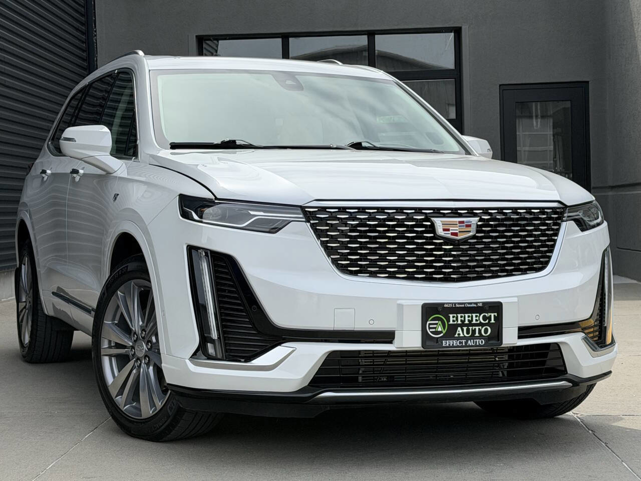 Used 2024 Cadillac XT6 Premium Luxury w/ Technology Package AWD/4WD image 5