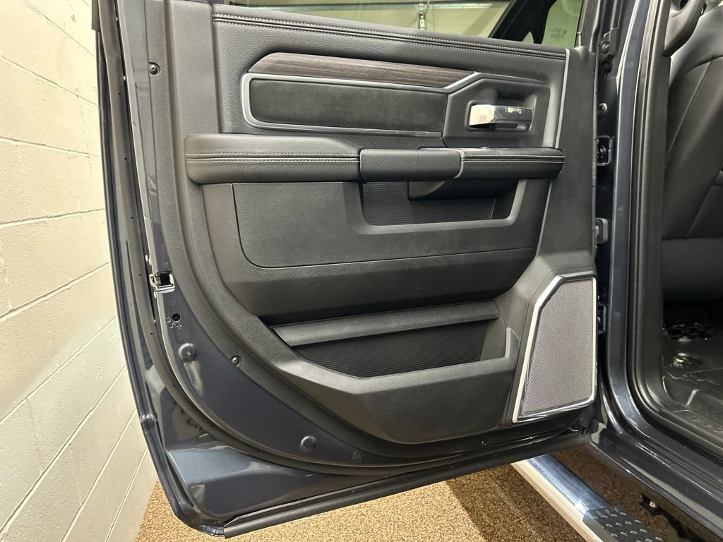 New 2026 RAM 4500 4x4 Crew Cab DRW w/ Laramie Trim Package image 14