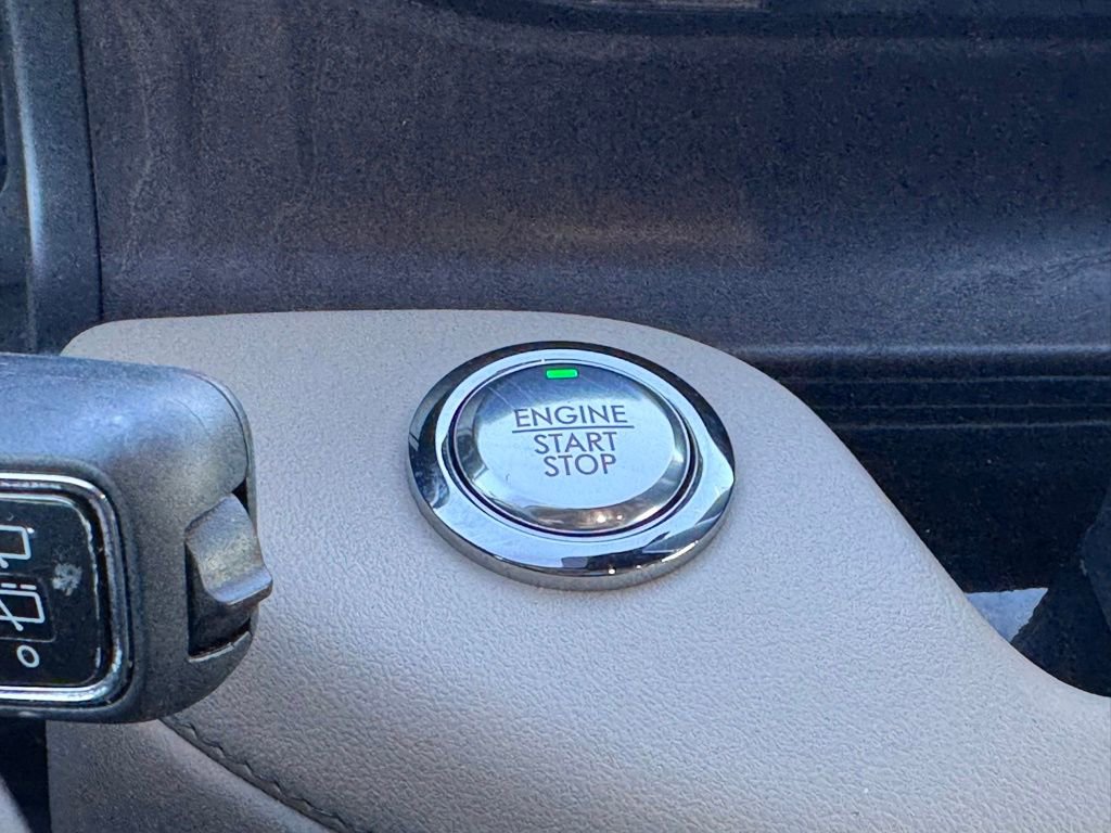 Used 2023 Lincoln Aviator Reserve w/ Equipment Group 201A image 6