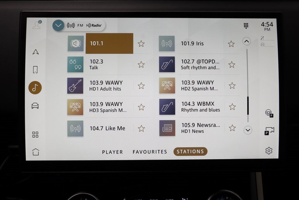 Used 2023 Land Rover Range Rover Sport SE Dynamic image 9