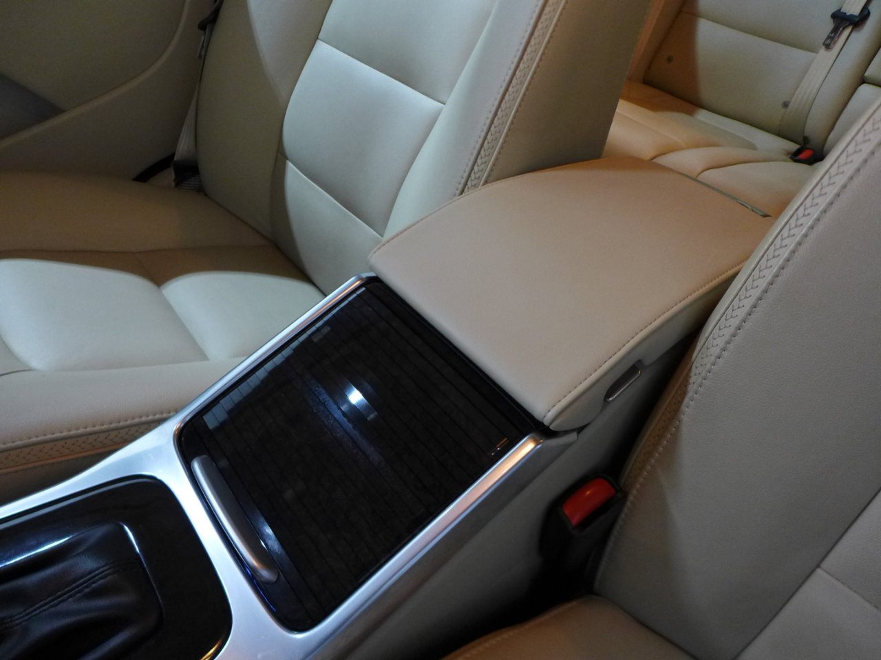 Used 2016 Volvo XC70 T5 Platinum w/ Protection Package image 35