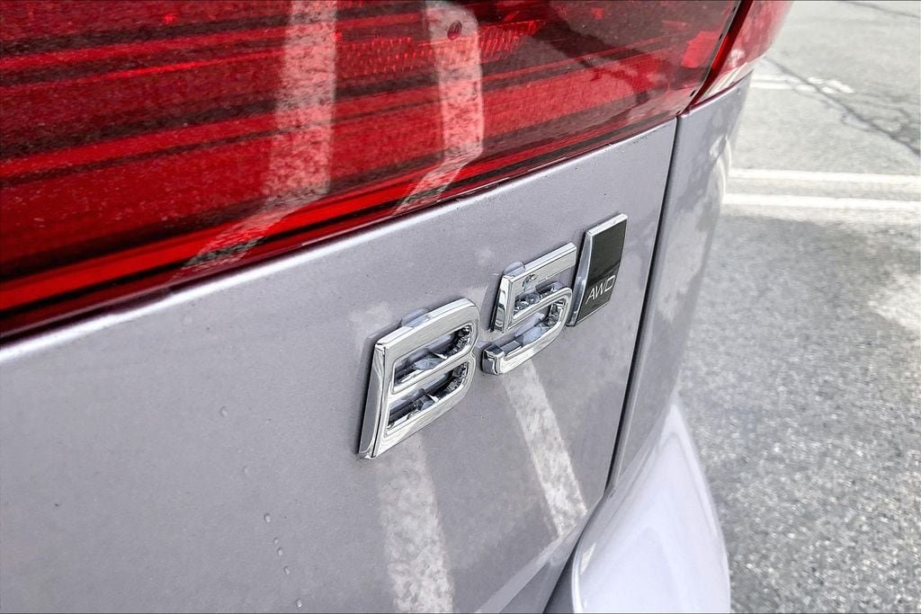 New 2026 Volvo XC60 B5 Ultra w/ Climate Package AWD/4WD image 10