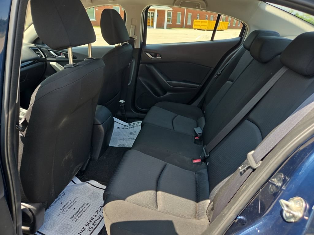 Used 2015 MAZDA MAZDA3 i Sport FWD image 18