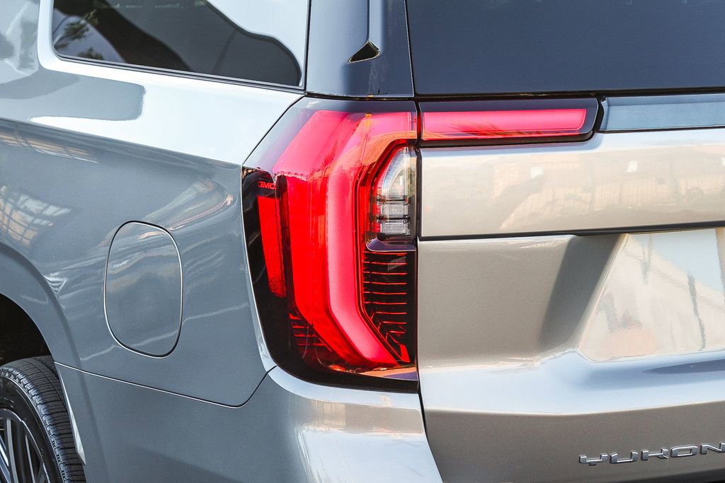 Used 2025 GMC Yukon XL Denali Ultimate w/ LPO, Floor Liner Package image 11