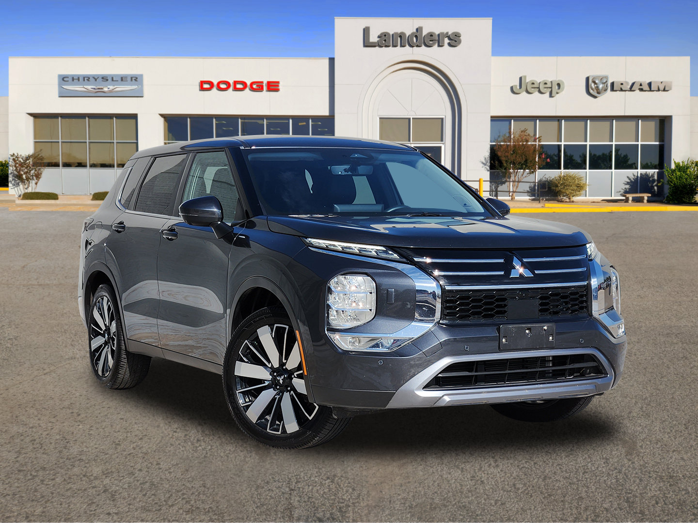 Used 2025 Mitsubishi Outlander SE AWD/4WD image 1
