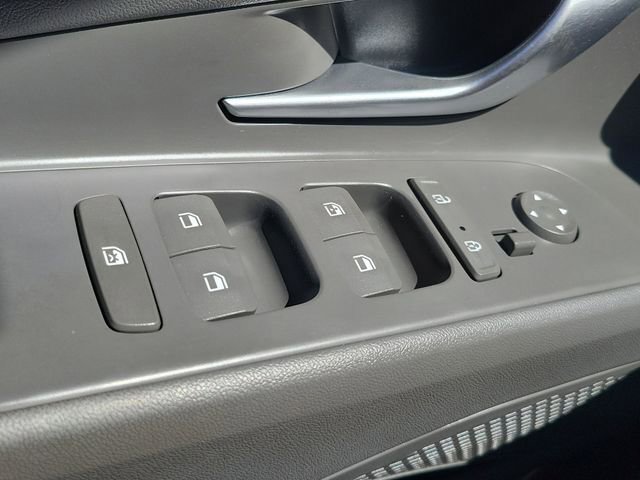 Certified 2023 Hyundai Elantra Blue FWD image 14