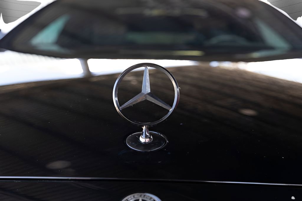 Used 2022 Mercedes-Benz S 580 4MATIC Sedan w/ AMG Line Package image 15