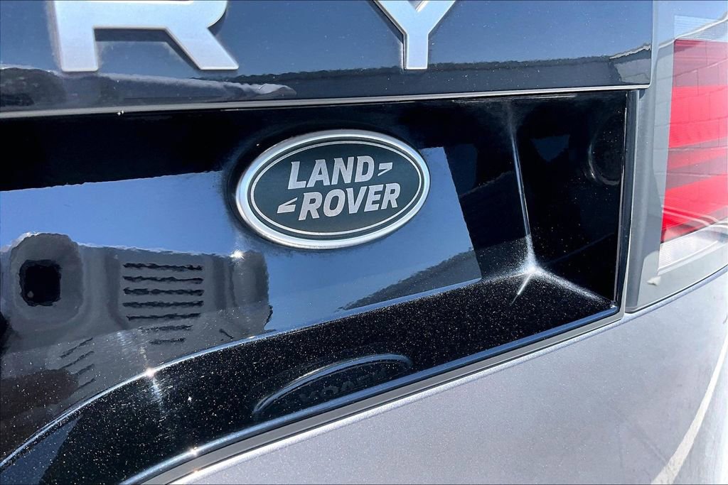 Used 2021 Land Rover Discovery S AWD/4WD image 22