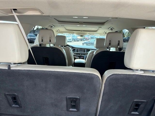 Used 2018 Buick Enclave Essence AWD/4WD image 17