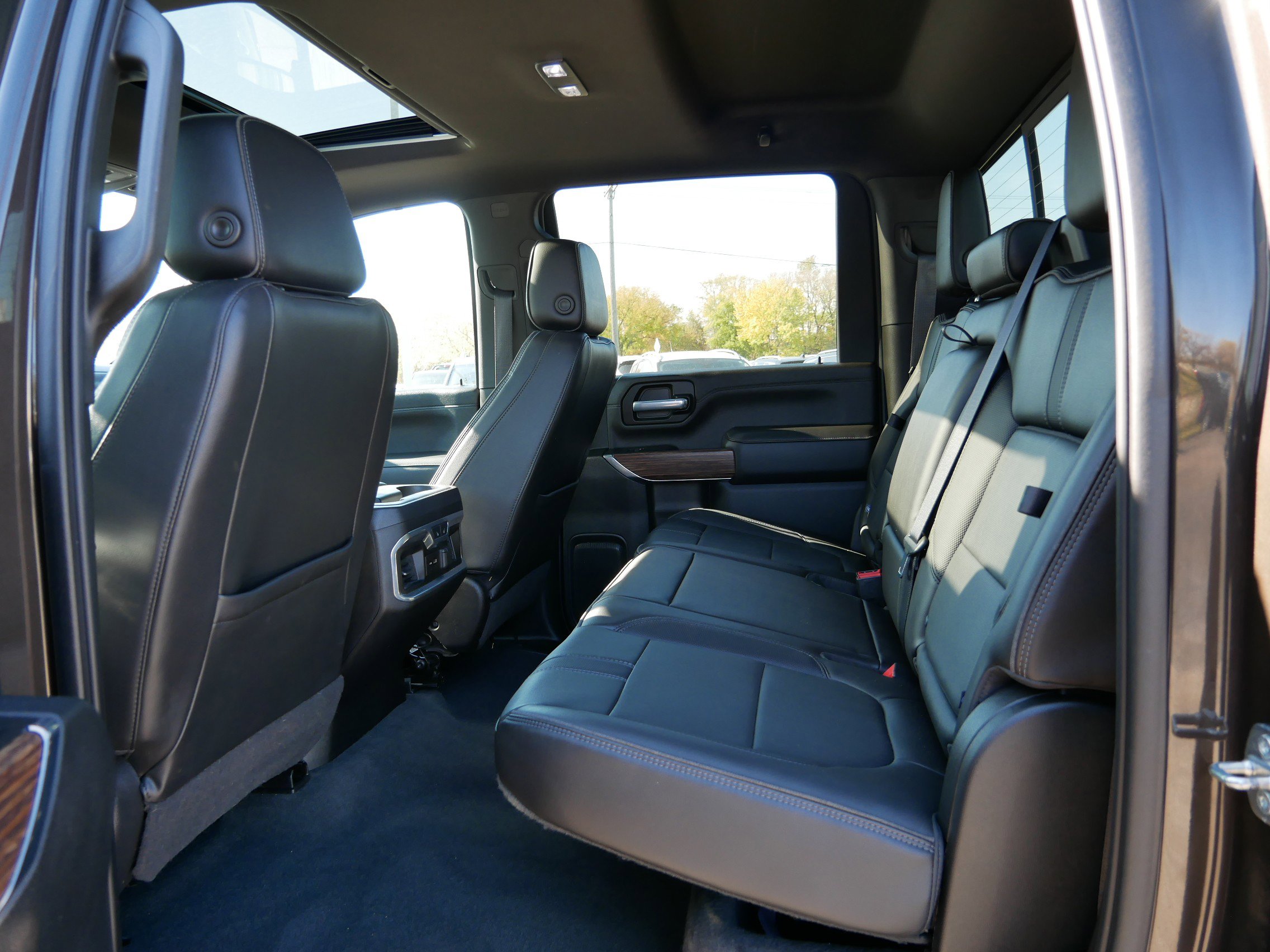 Used 2021 Chevrolet Silverado 2500 High Country w/ Z71 Off-Road Package image 12