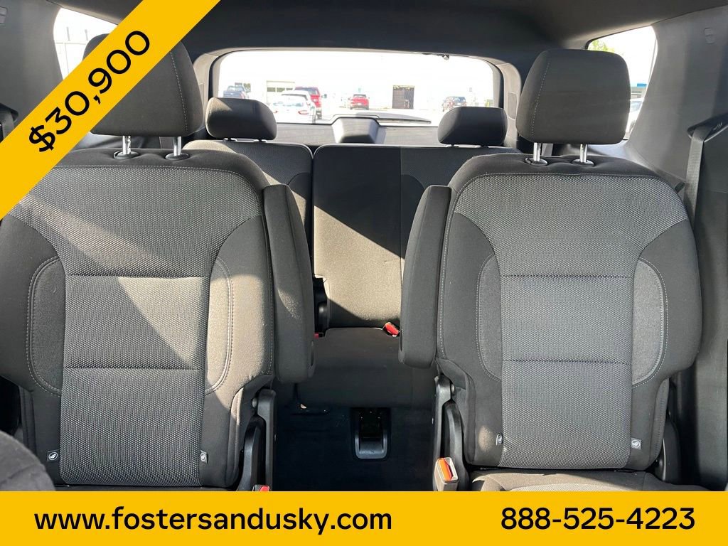 Used 2023 Chevrolet Traverse LT FWD image 12