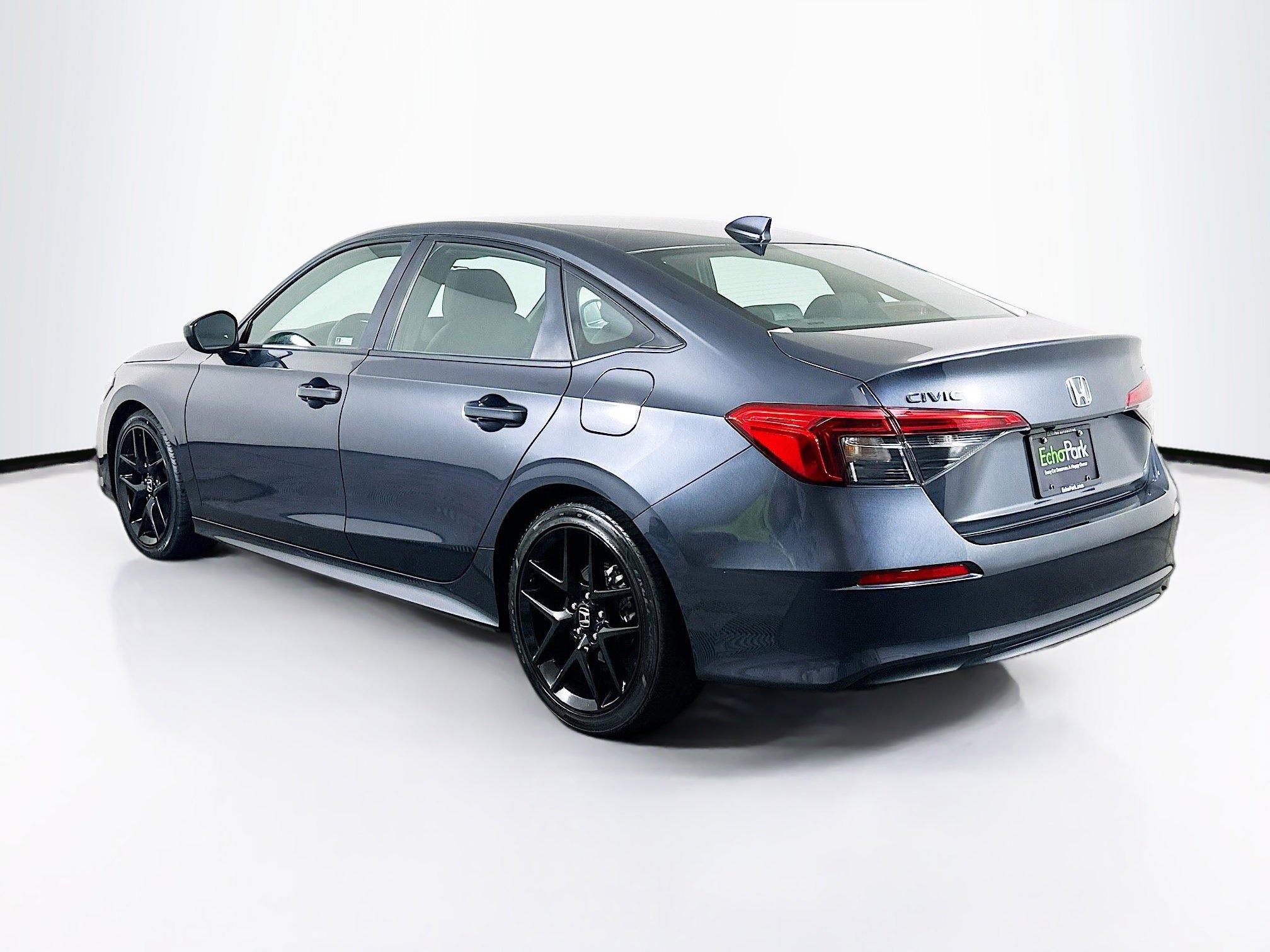 Used 2023 Honda Civic Sport image 5
