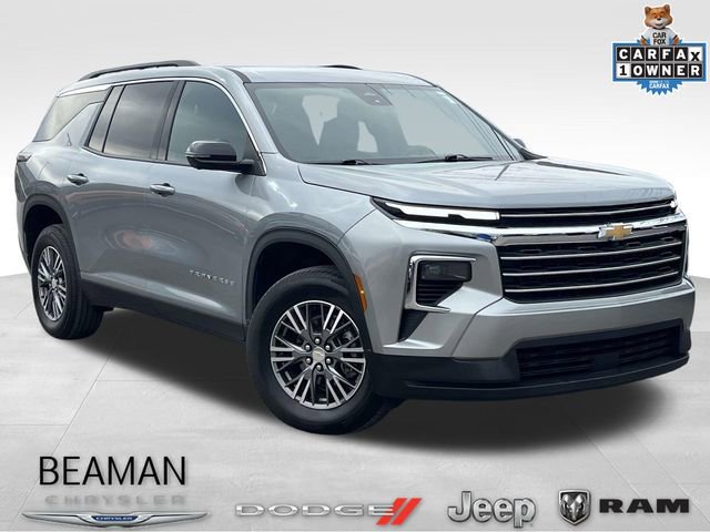 Used 2024 Chevrolet Traverse LT