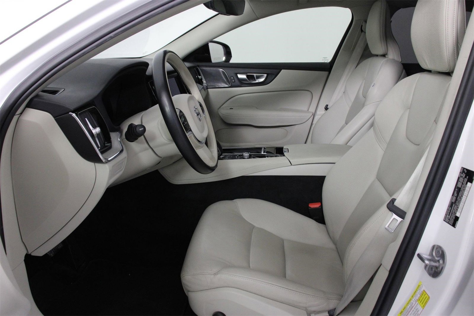 Certified 2025 Volvo S60 T8 Plus w/ Climate Package image 31