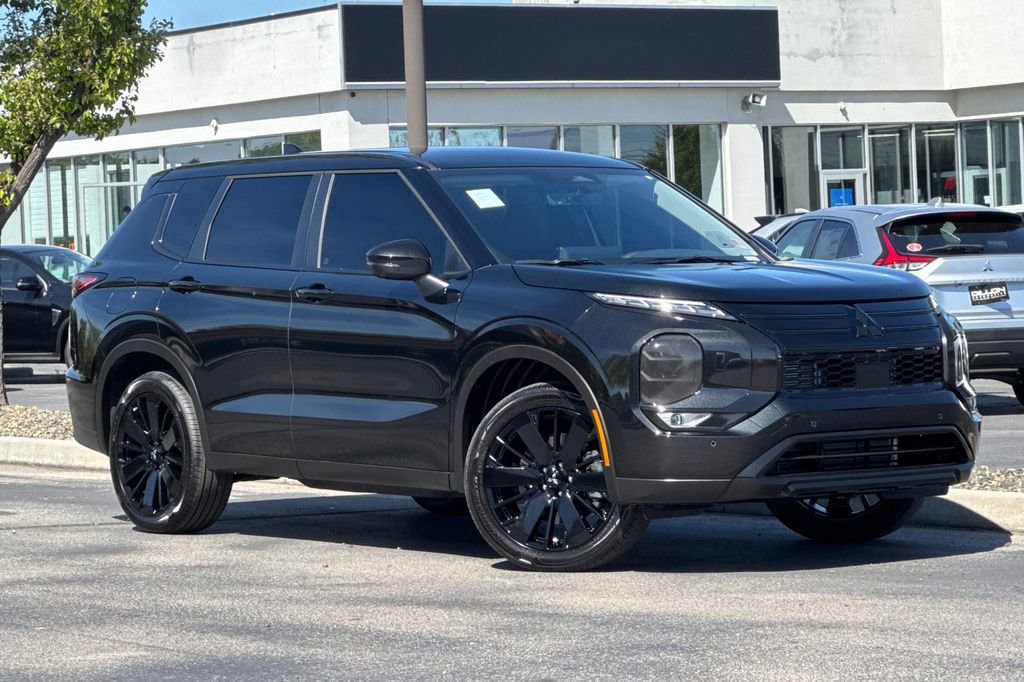 New 2026 Mitsubishi Outlander SE AWD/4WD image 2