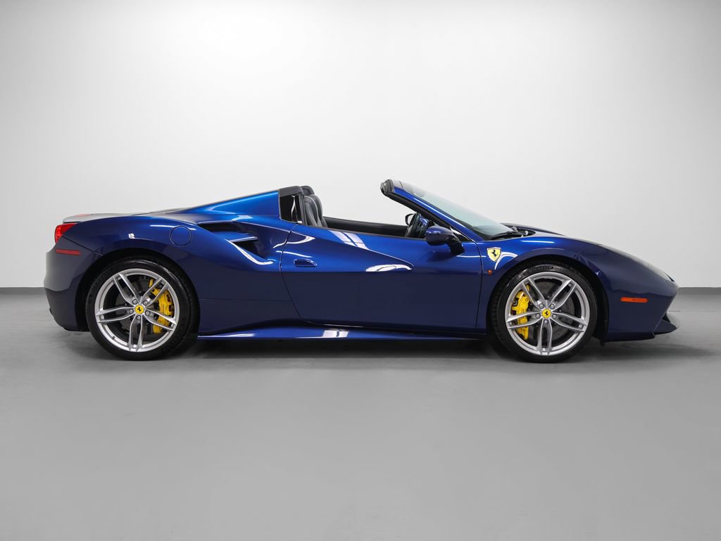 Used 2017 Ferrari 488 Spider image 4