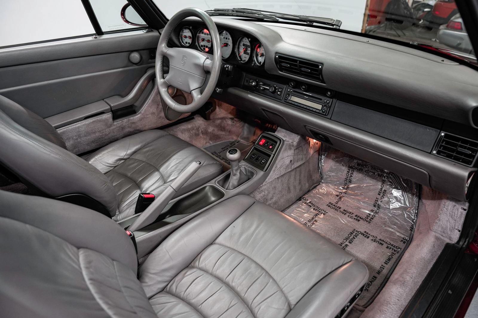 Used 1997 Porsche 911 Carrera RWD image 29