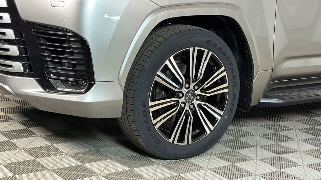 New 2026 Lexus LX 600 4WD w/ Luxury Package image 4