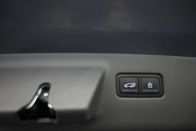 Used 2025 Hyundai Santa Fe SEL FWD image 9