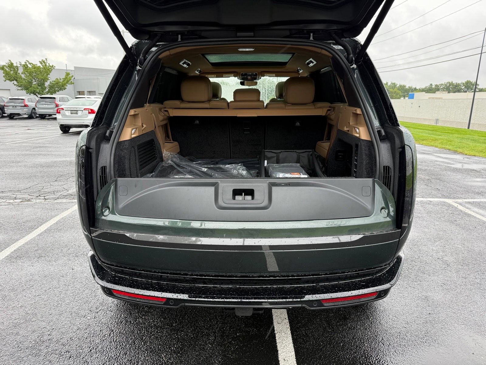 New 2027 Land Rover Range Rover Long Wheelbase SE AWD/4WD image 41