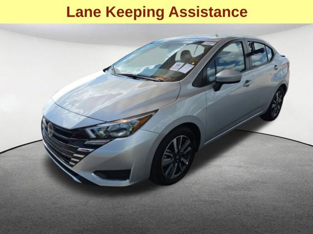 Used 2025 Nissan Versa SV FWD image 5