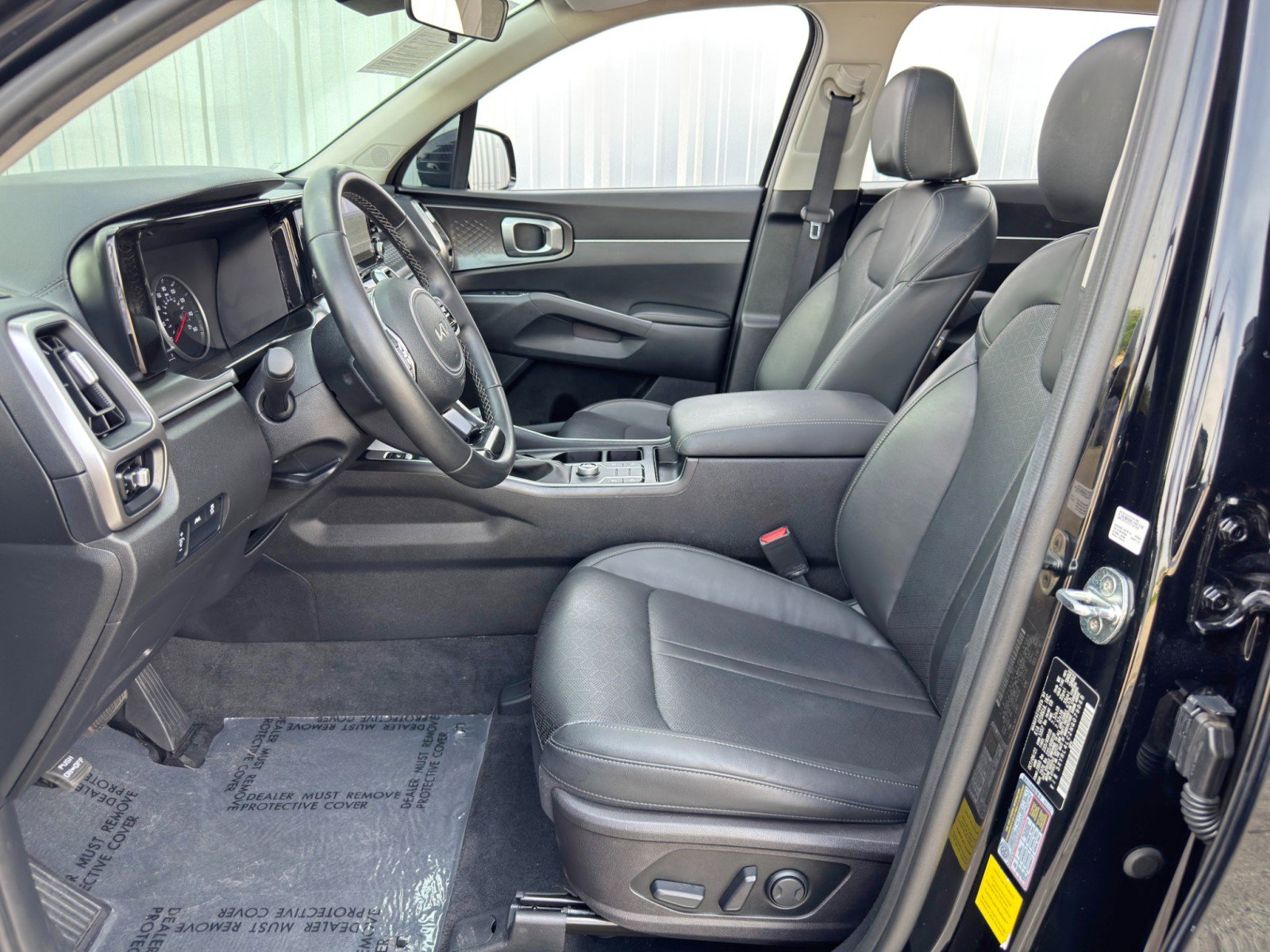 Used 2022 Kia Sorento S w/ Panoramic Sunroof Package FWD image 16