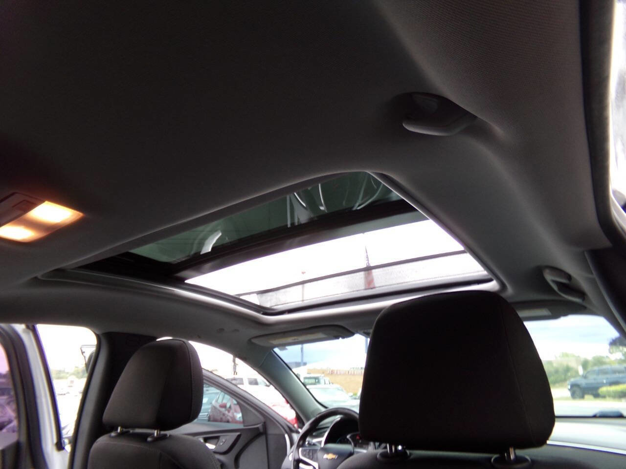 Used 2018 Chevrolet Malibu LT w/ Redline Edition image 25