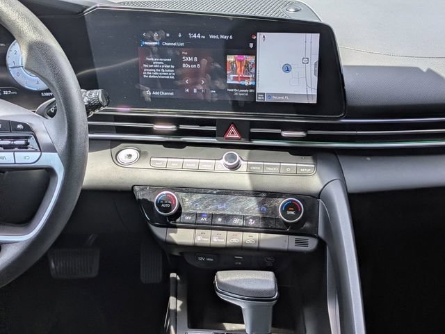 Used 2024 Hyundai Elantra SEL FWD image 18