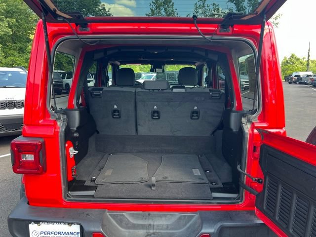 Used 2025 Jeep Wrangler Unlimited Sahara AWD/4WD image 22