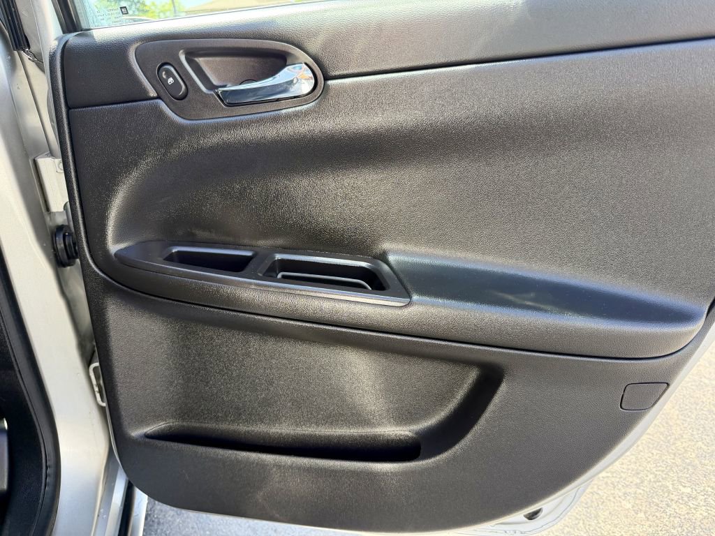 Used 2008 Chevrolet Impala LS FWD image 21