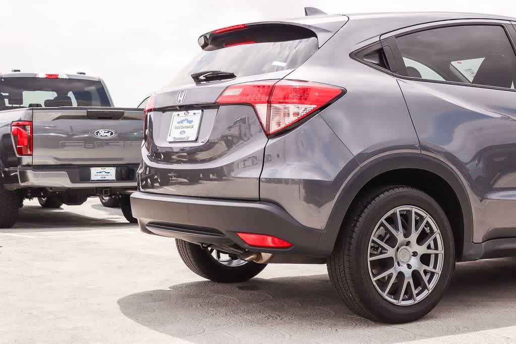 Used 2018 Honda HR-V EX image 9