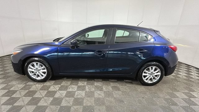 Used 2018 MAZDA MAZDA3 Sport FWD image 5
