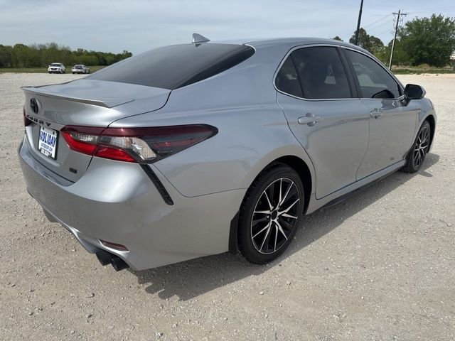 Used 2024 Toyota Camry SE image 6
