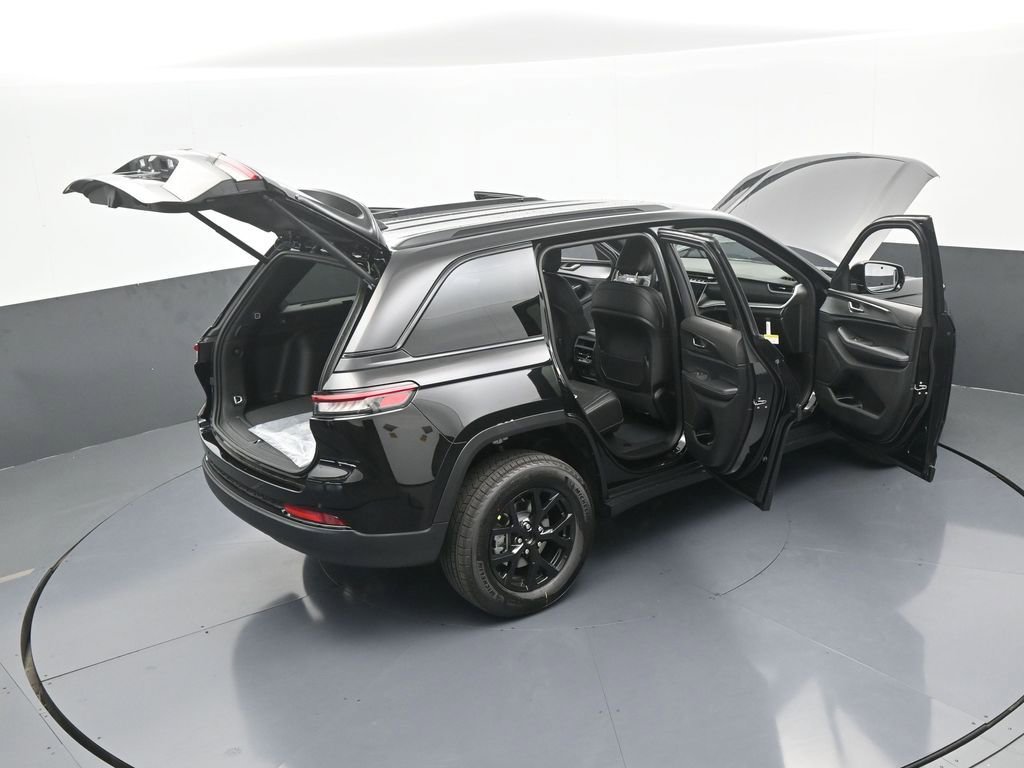 New 2025 Jeep Grand Cherokee Altitude image 61
