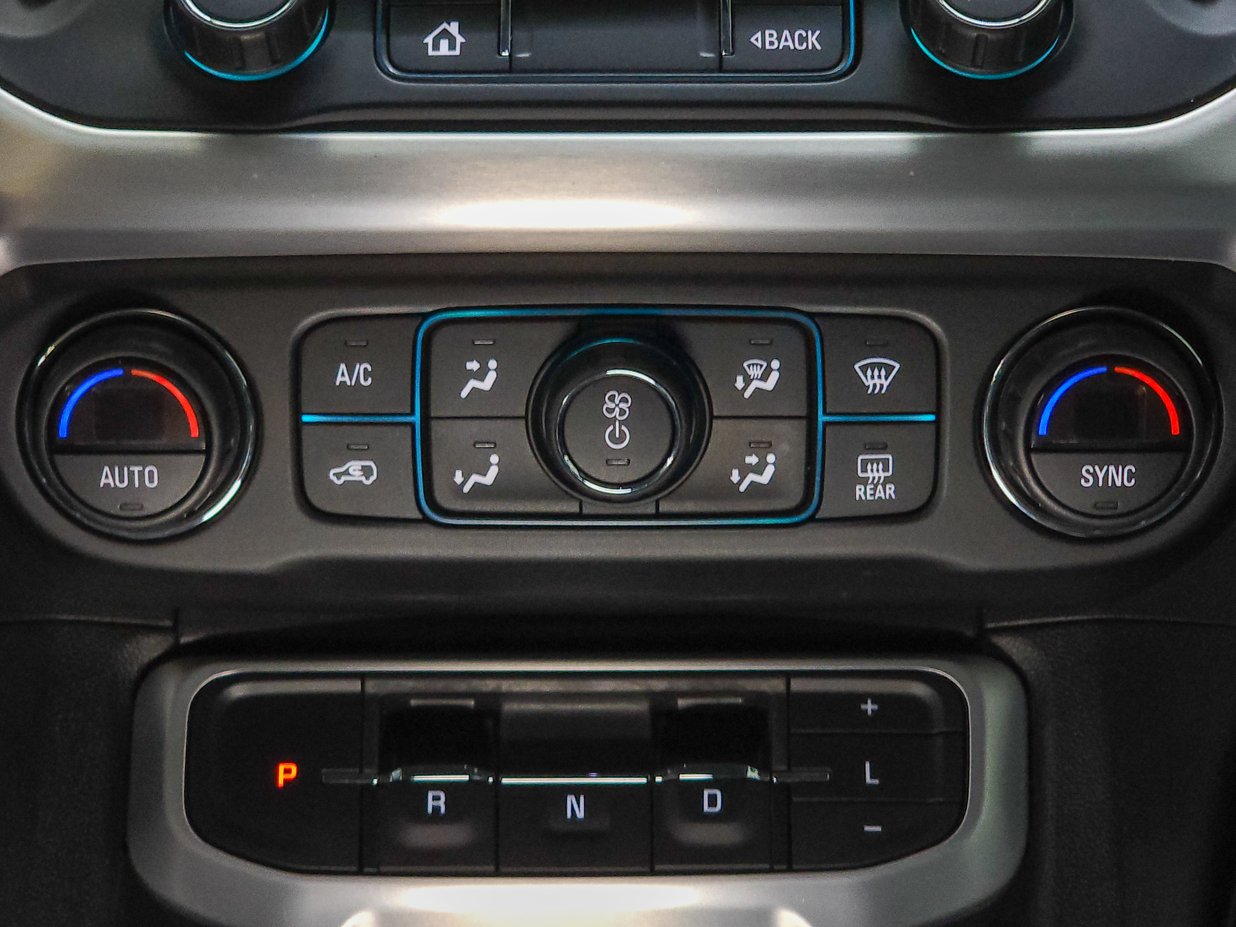 Used 2020 GMC Acadia SLE image 29