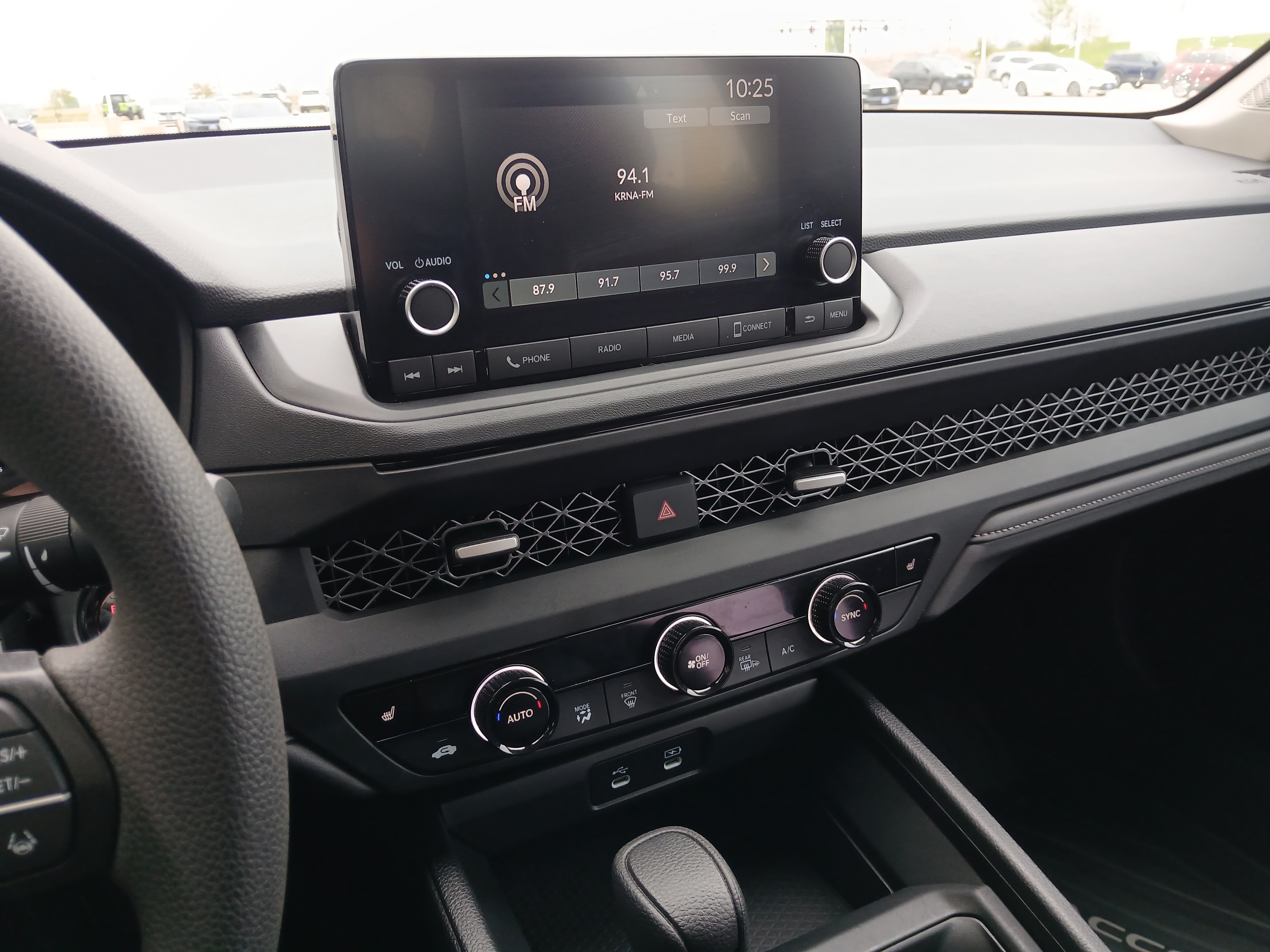 Used 2025 Honda Accord SE image 13