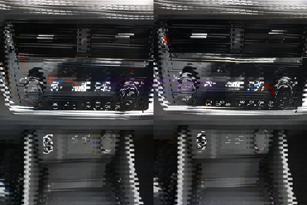 Used 2023 Nissan Rogue SV w/ SV Premium Package image 24