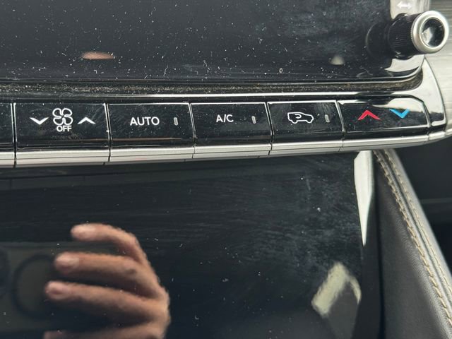 Used 2024 Jeep Wagoneer Series III image 39