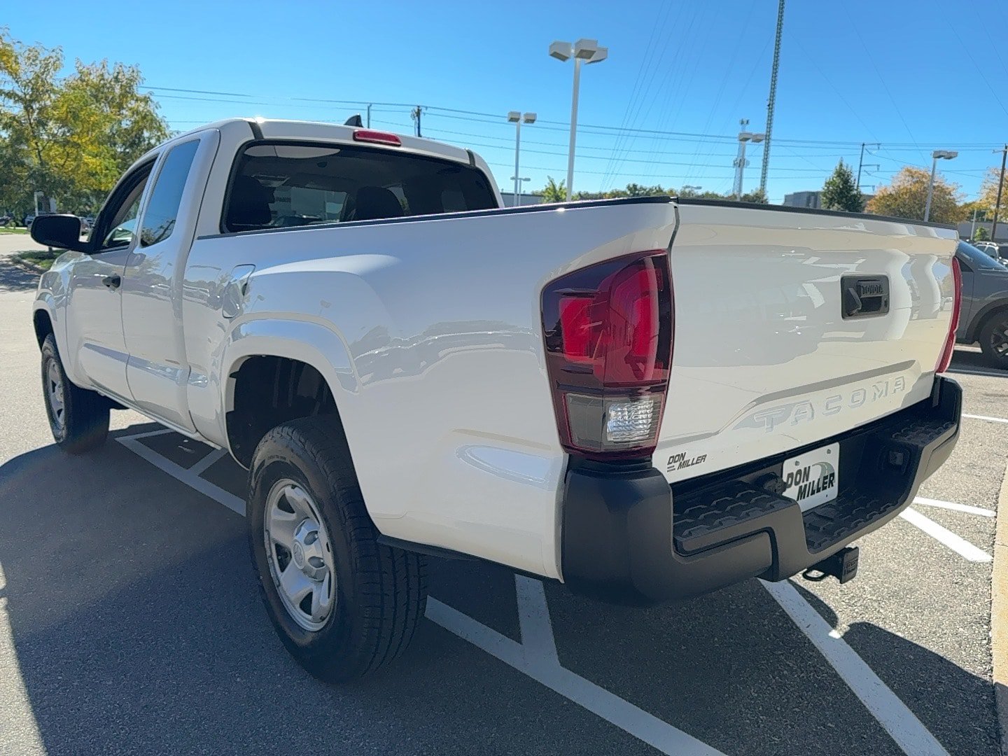 Used 2022 Toyota Tacoma 2WD Access Cab image 5