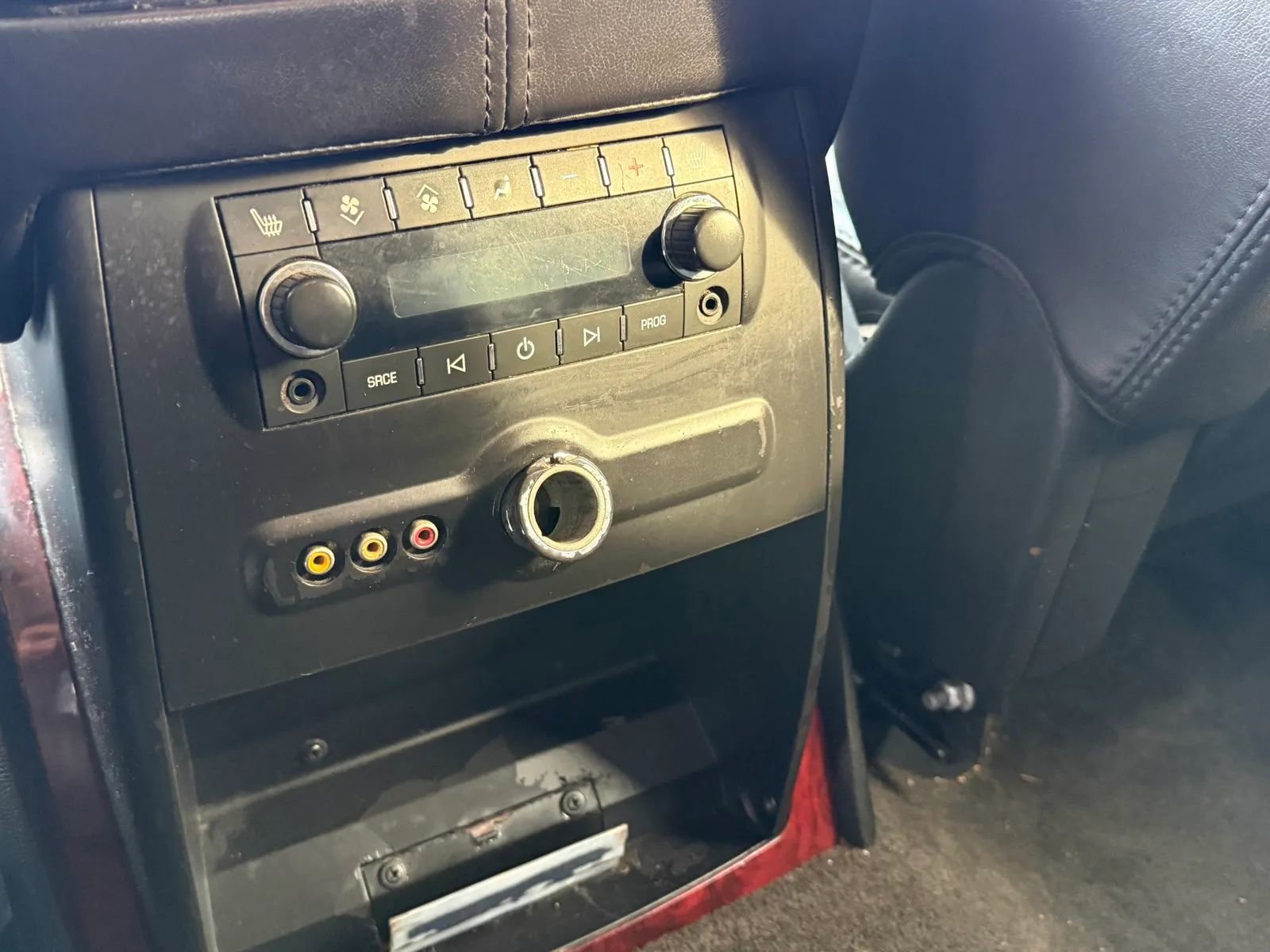 Used 2007 Cadillac Escalade AWD w/ Climate Package image 15