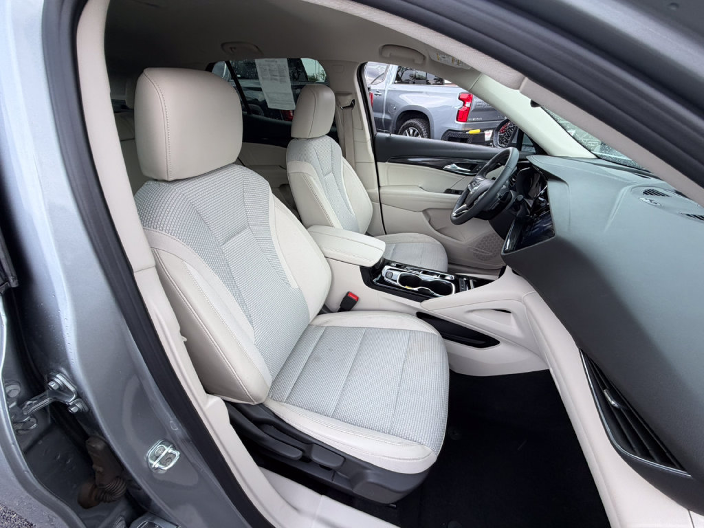 Certified 2023 Buick Envision Preferred FWD image 17
