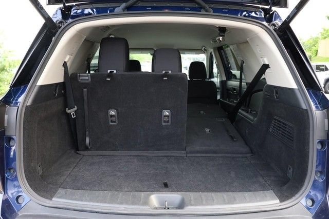 Certified 2025 Nissan Pathfinder SV AWD/4WD image 8