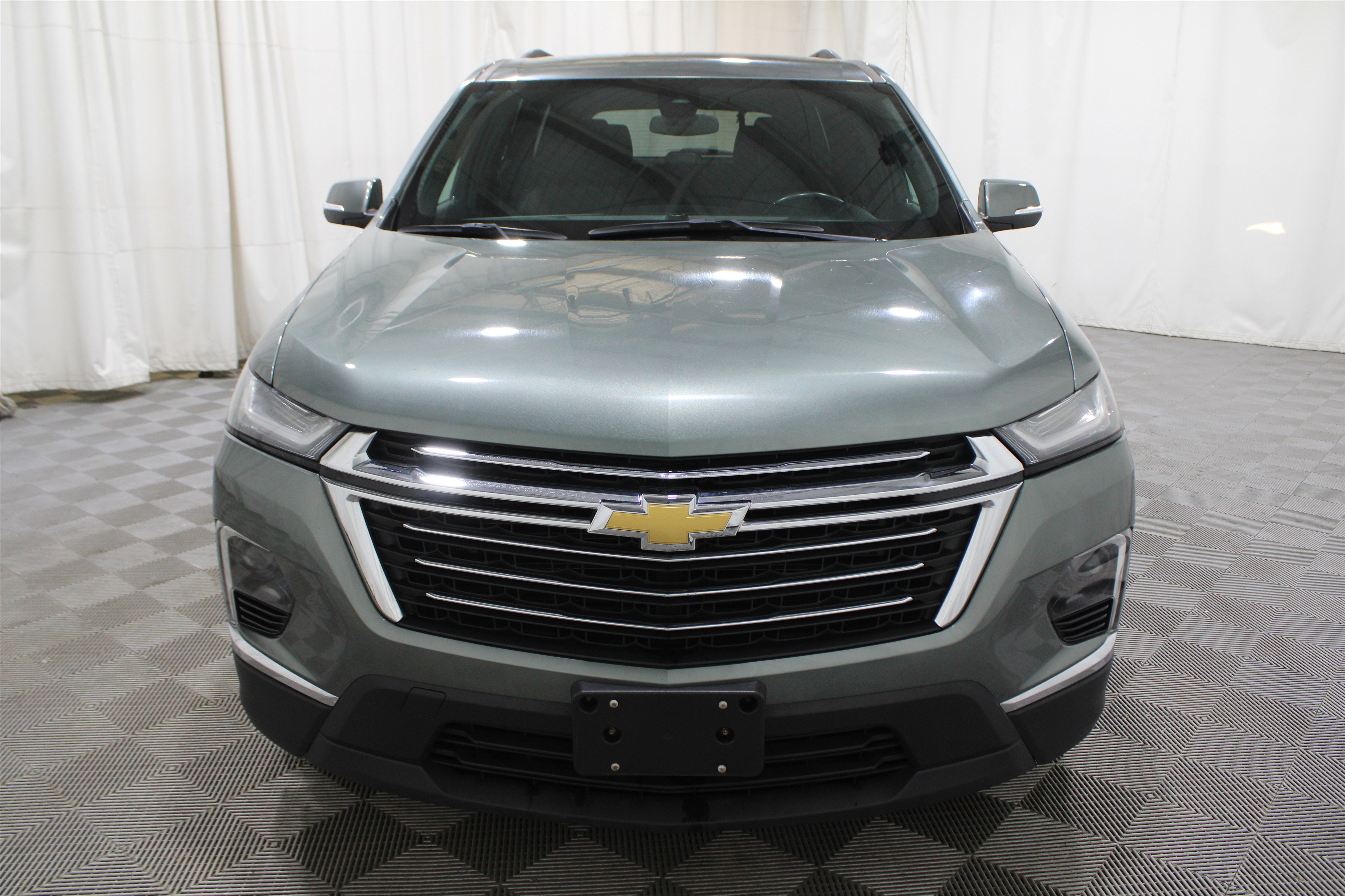 Used 2023 Chevrolet Traverse LT image 41