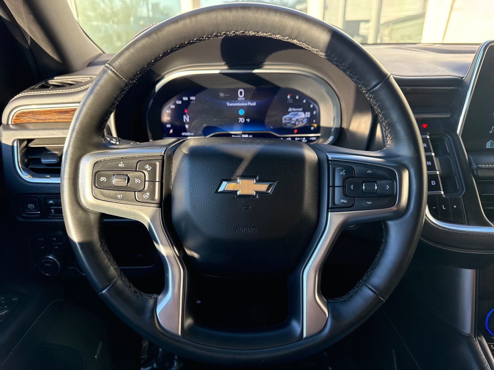 Used 2023 Chevrolet Suburban Premier image 14